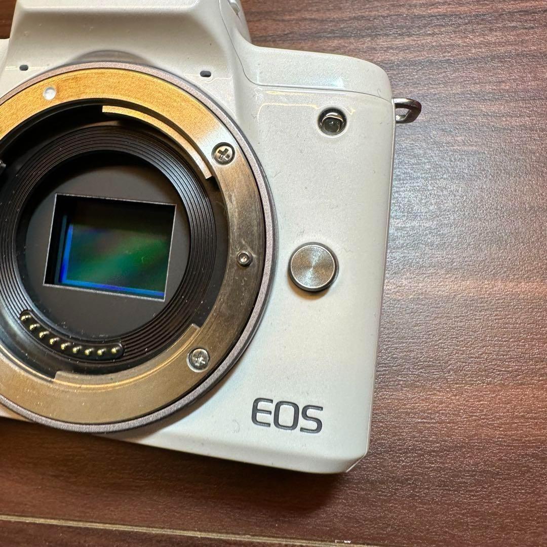 Canon EOS Kiss M 標準レンズキット 一眼レフカメ 0311