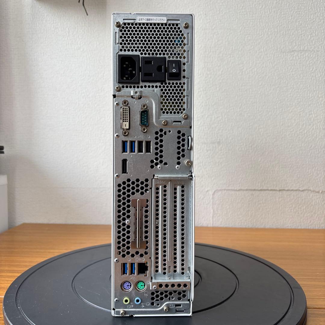 Fujitsu ESPRIMO D586 デスクトップPC起動確認済み