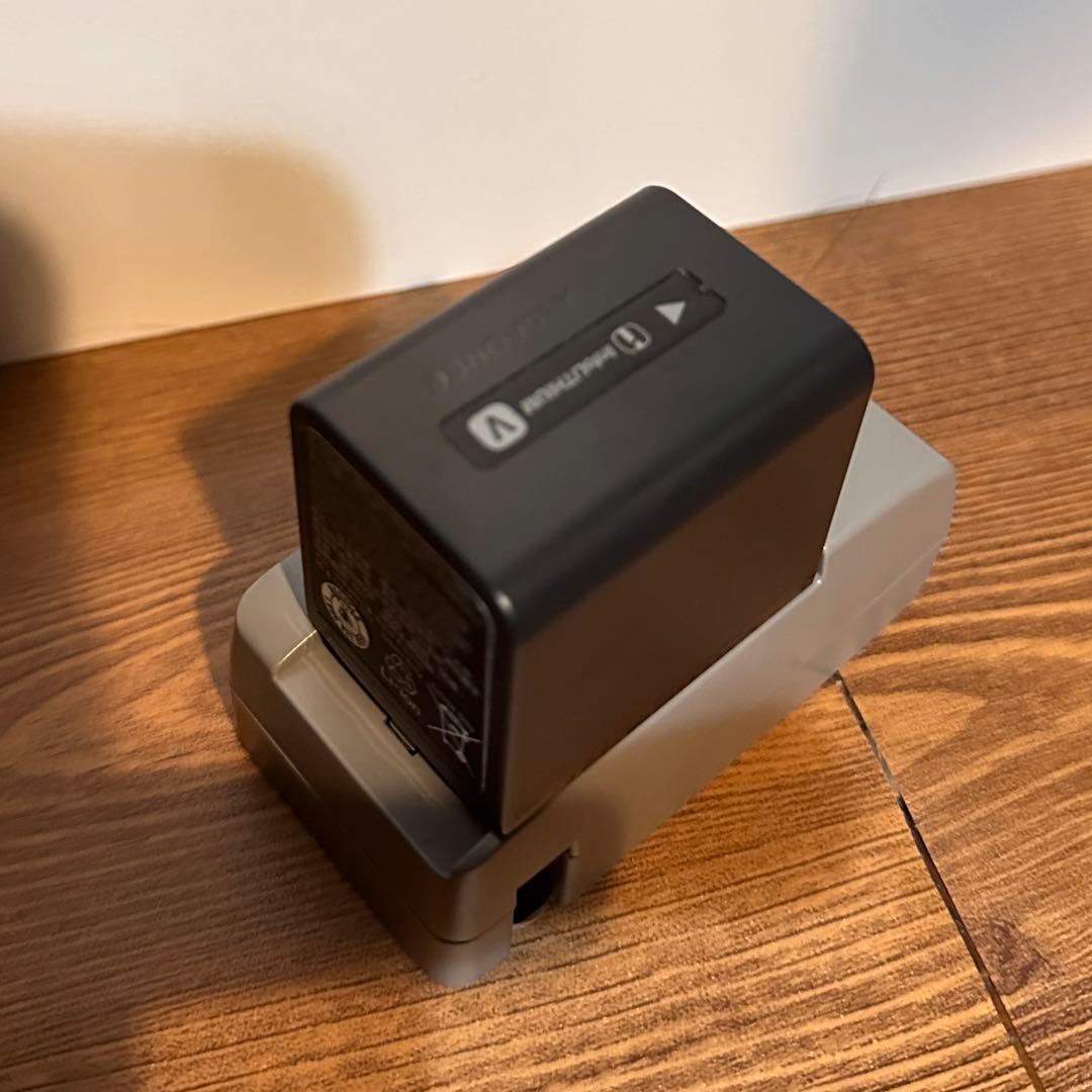 SONY 4K ハンディカム 本体　FDR-AX40