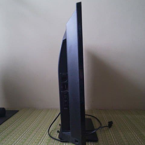 2013年製 TOSHIBA 32V テレビ TV