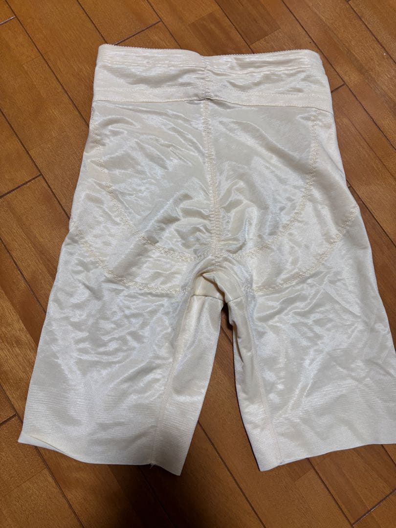 【最終値下げ】フォーシスアンドカンパニー　ブライダルインナーC70