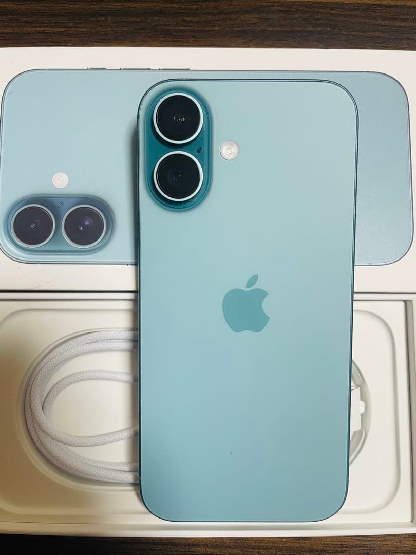 [値下げ中] iPhone 16 Simフリー128gb 本体+スマホカバー5個