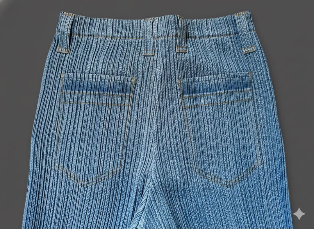 PLEATS PLEASE デニム風パンツ