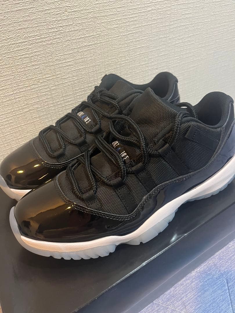 シューズ(男性用) NIKE AirJordan11 Retro Low  Varsity