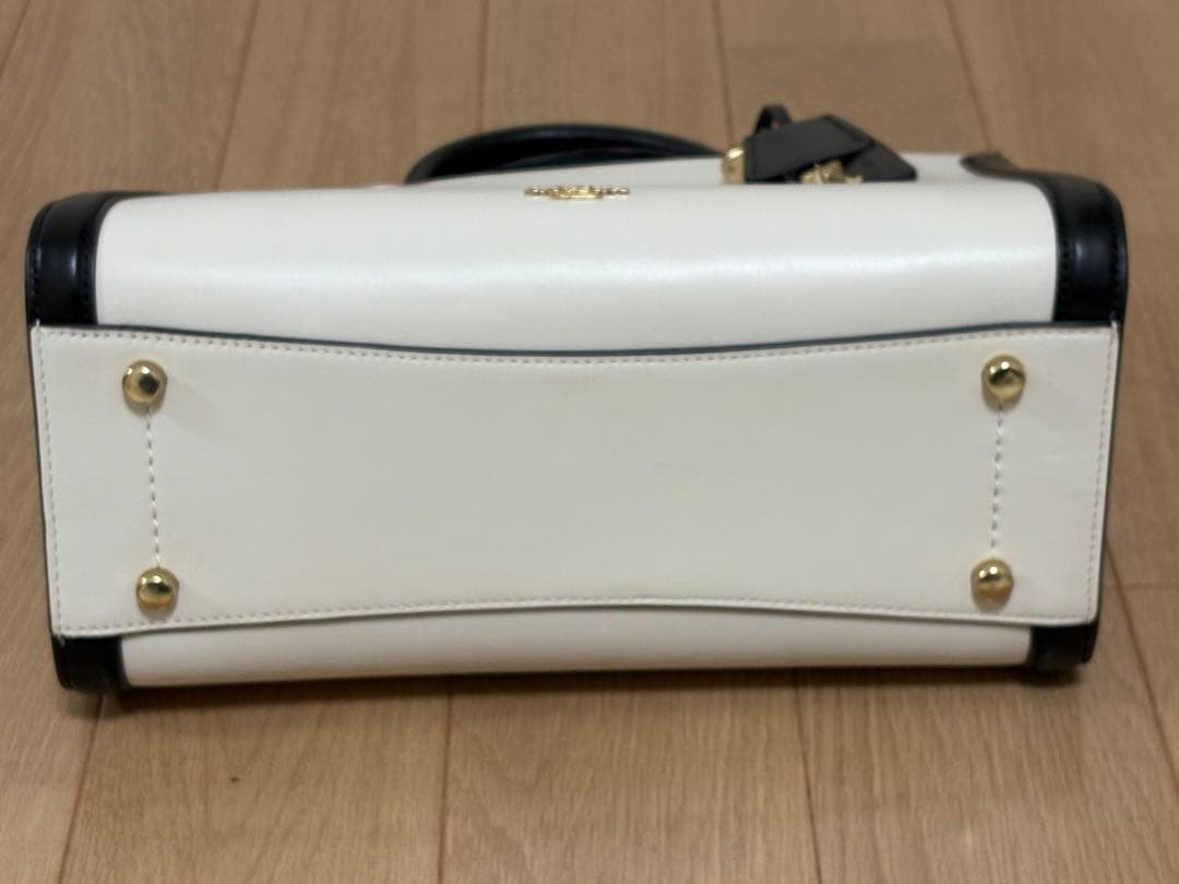 【1月4日迄 値下げ】COACH バッグ ホワイト・ブラック