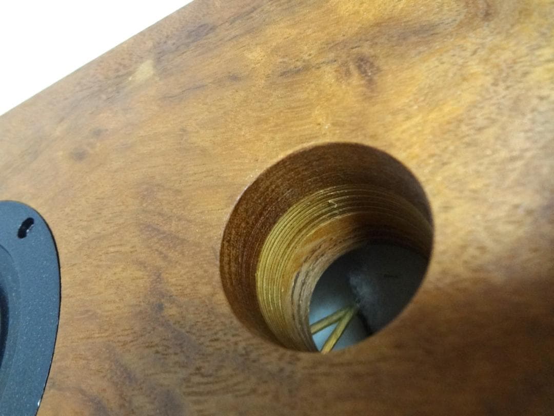 ◆ハンドメイドスピーカー ★無垢一枚板エンクロージャー製作品