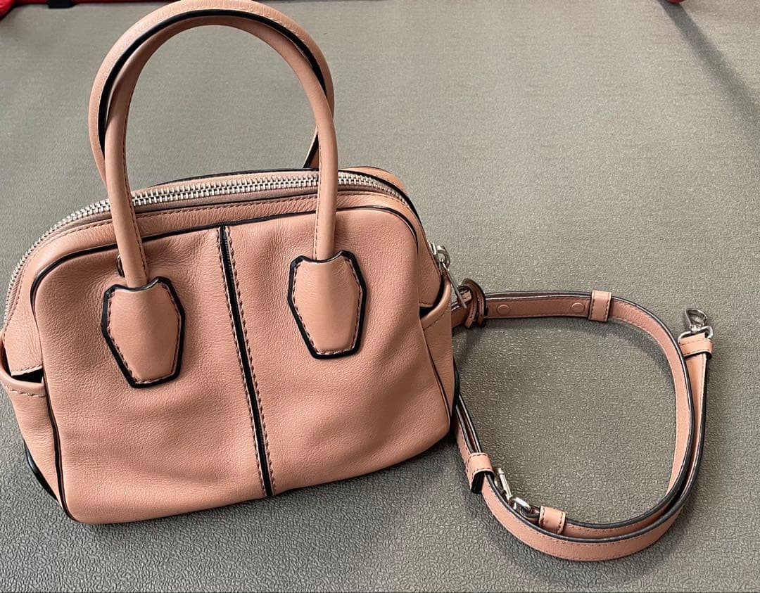 未使用美品！TOD'Sハンドバッグ ショルダー ピンクベージュ