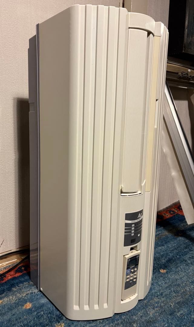 トヨトミ・窓用エアコン スリムデザイン ホワイト工事不要