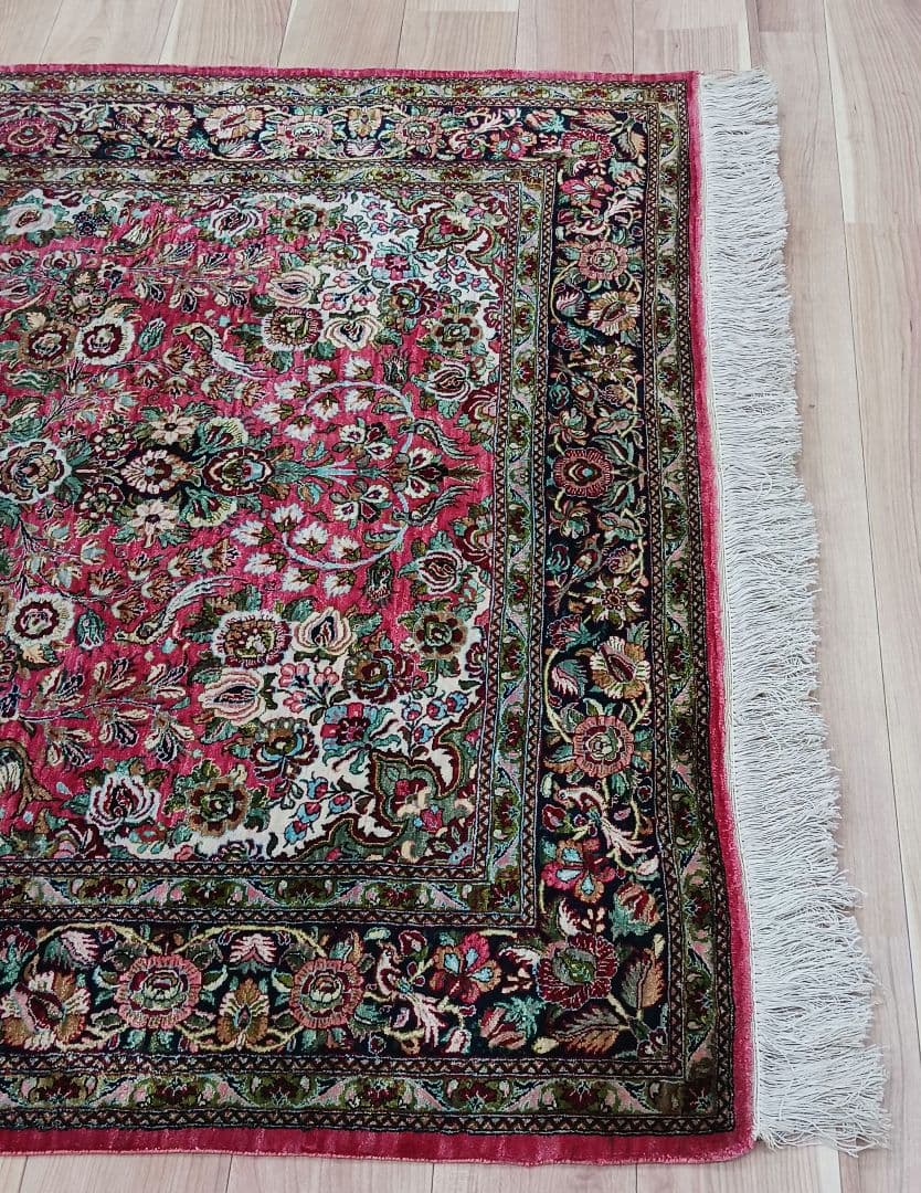 Y3009 ペルシャ絨毯 クム産 シルク100% 手織り81万ノット