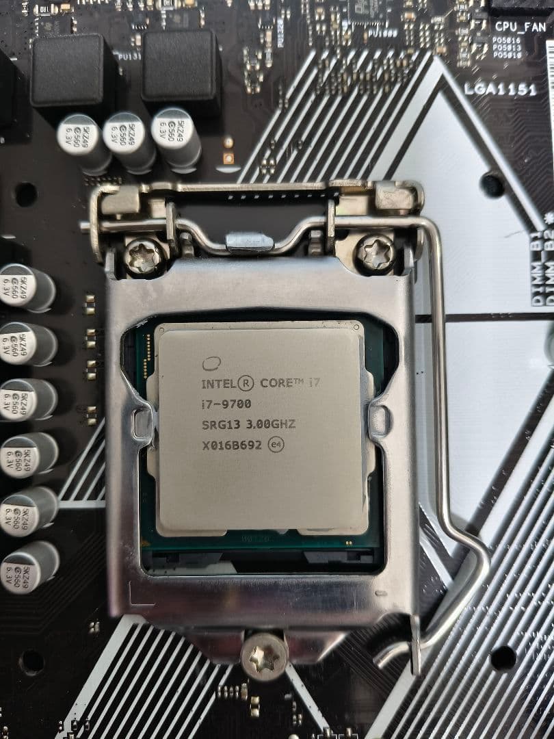 グラフィックボード・グラボ・ビデオカード ASUS PRIME B365-PLUS +i7 9700 +16GB DDR4