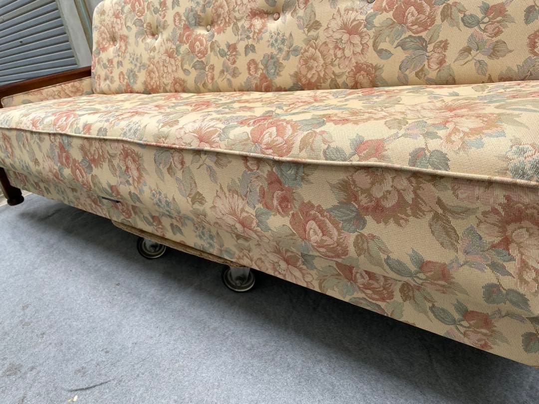 美品　カリモク　コロニアル　ソファベッド　花柄　3人掛け