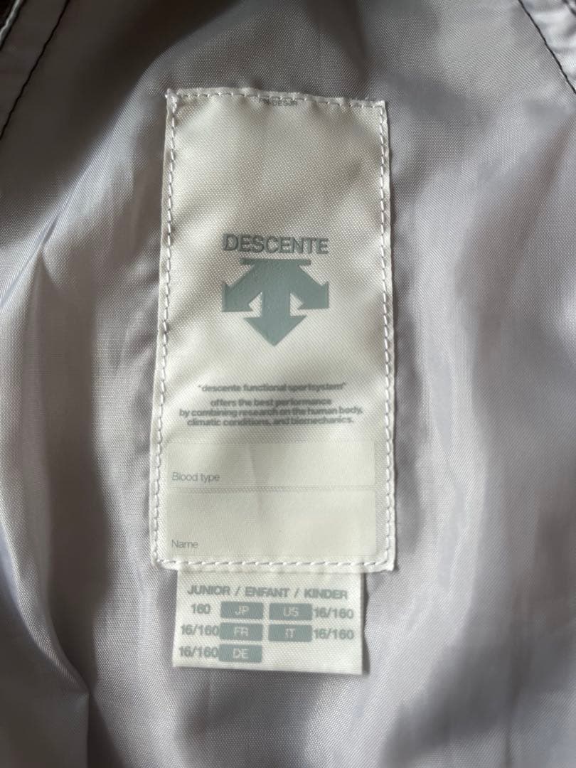 【値下げ！】デサント 子供用スキーウェア上下145〜165+ヘルメット・ゴーグル