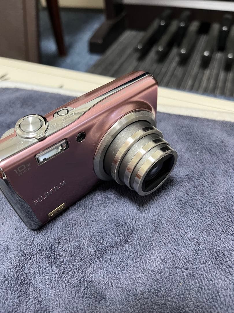 フジフィルム FinePix F70EXR ピンク