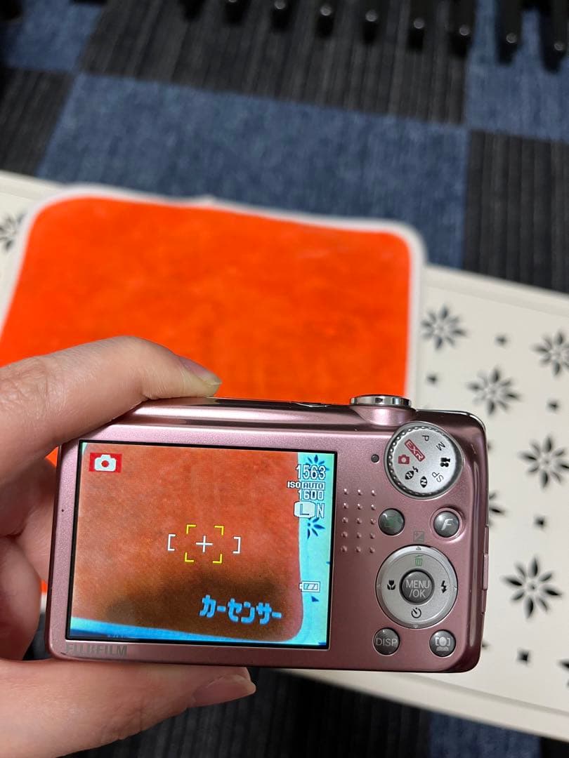 フジフィルム FinePix F70EXR ピンク