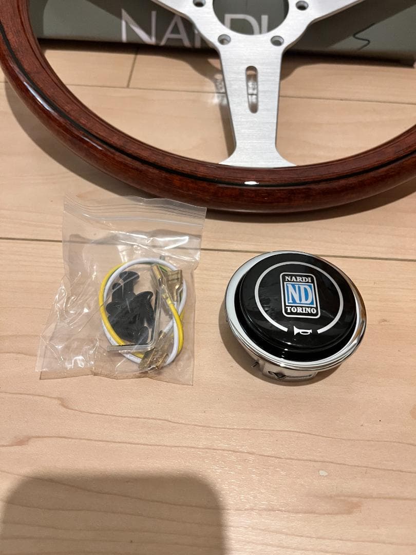 NARDI　ステアリング ウッド調/黒色線/シルバー　350mm