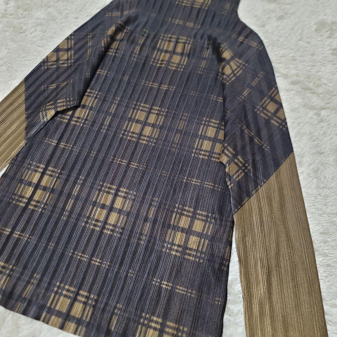 極美品✨プリーツプリーズ ハイネック 長袖カットソー 3 チェック