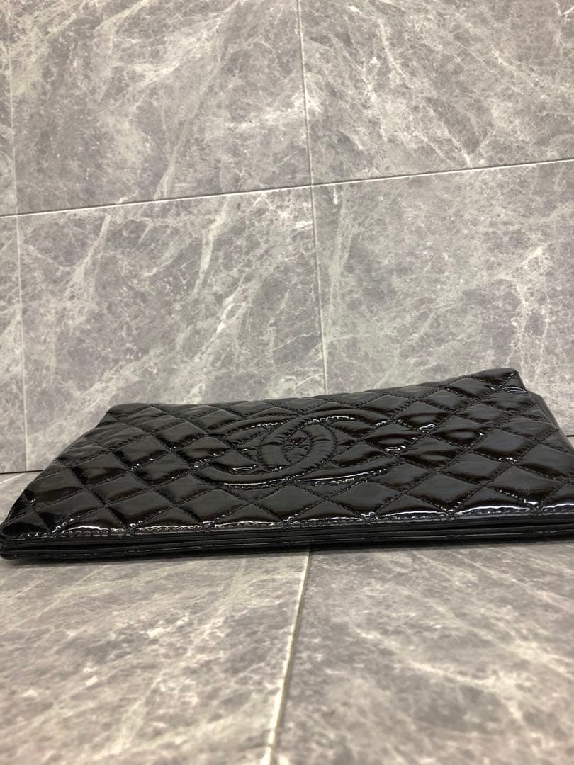 CHANEL ココマーク パテントレザー クラッチバッグ 17番台