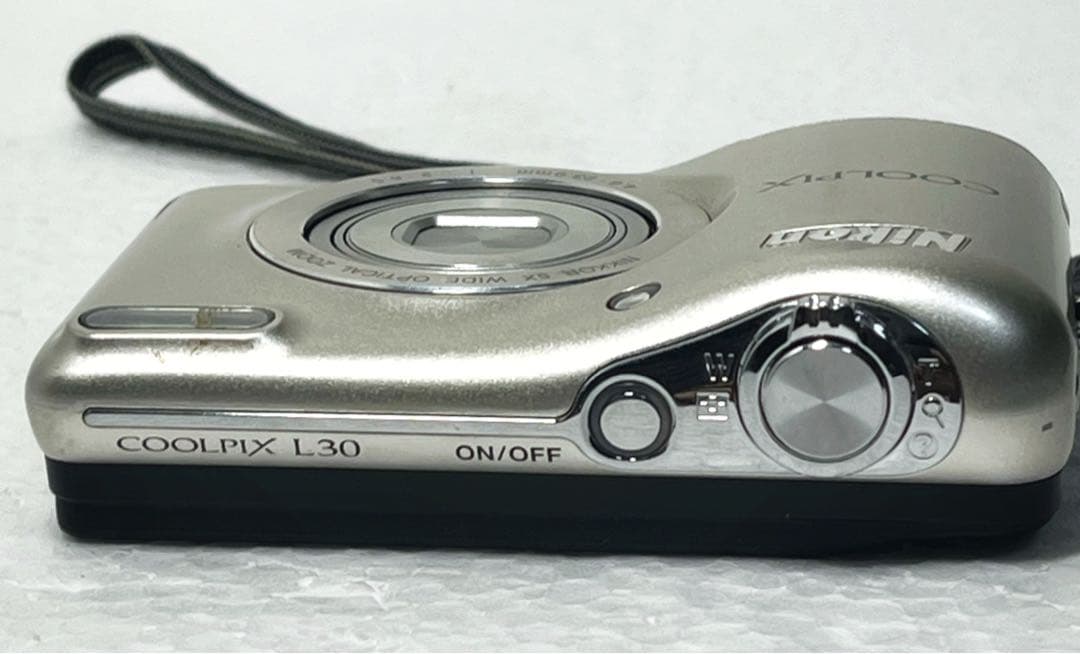 Nikon COOLPIX L30 動作確認済 箱付属品有 単3対応