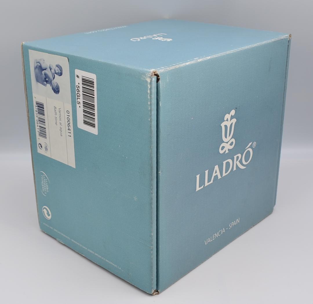 お風呂だよ　＃6411　★リヤドロ　スペイン　ポーセリン　光沢仕上げ　箱付き