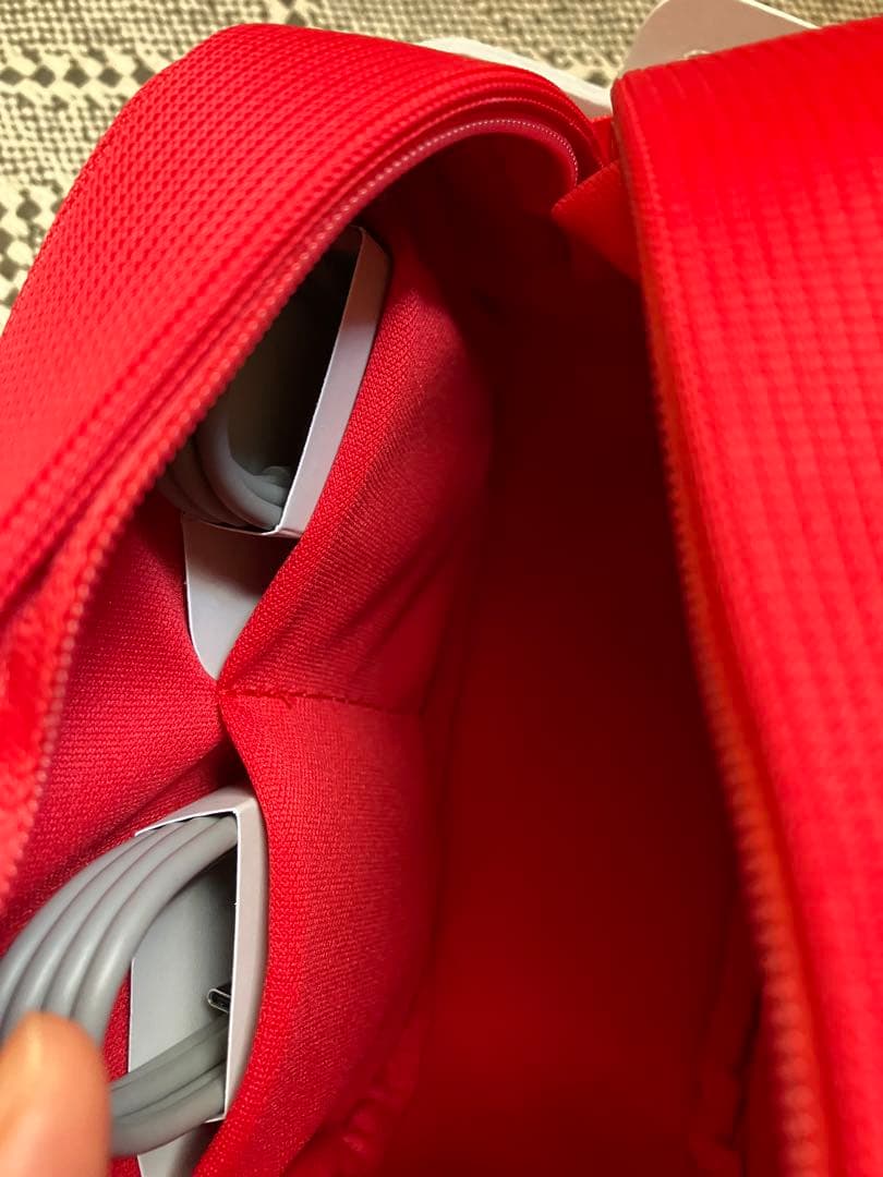 Beats Solo 4 “Ruby Red” Beats x JENNIE