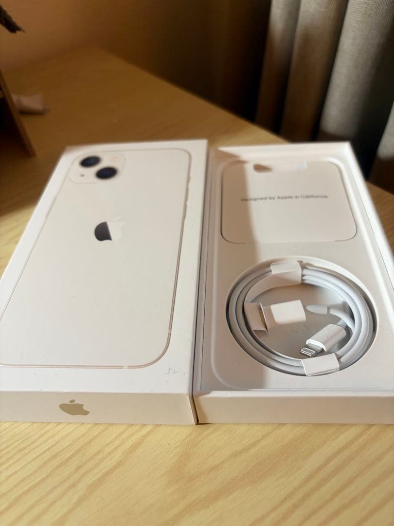 iPhone 13. 128gb. White. Simなし