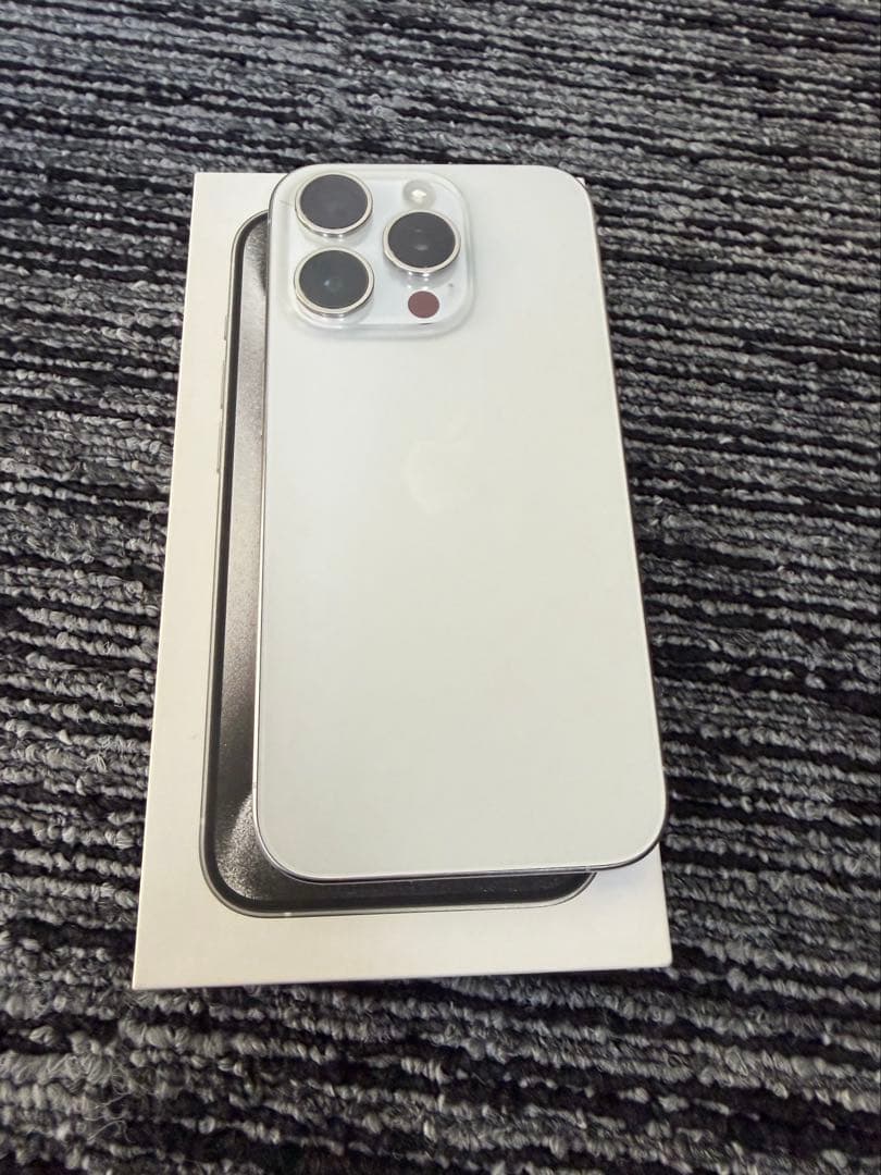 スマートフォン本体 Apple iPhone 15Pro