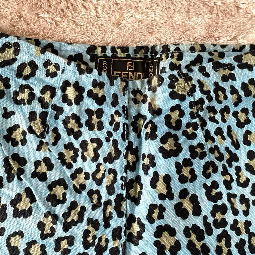 FENDI フェンディ　レディースハーフパンツ