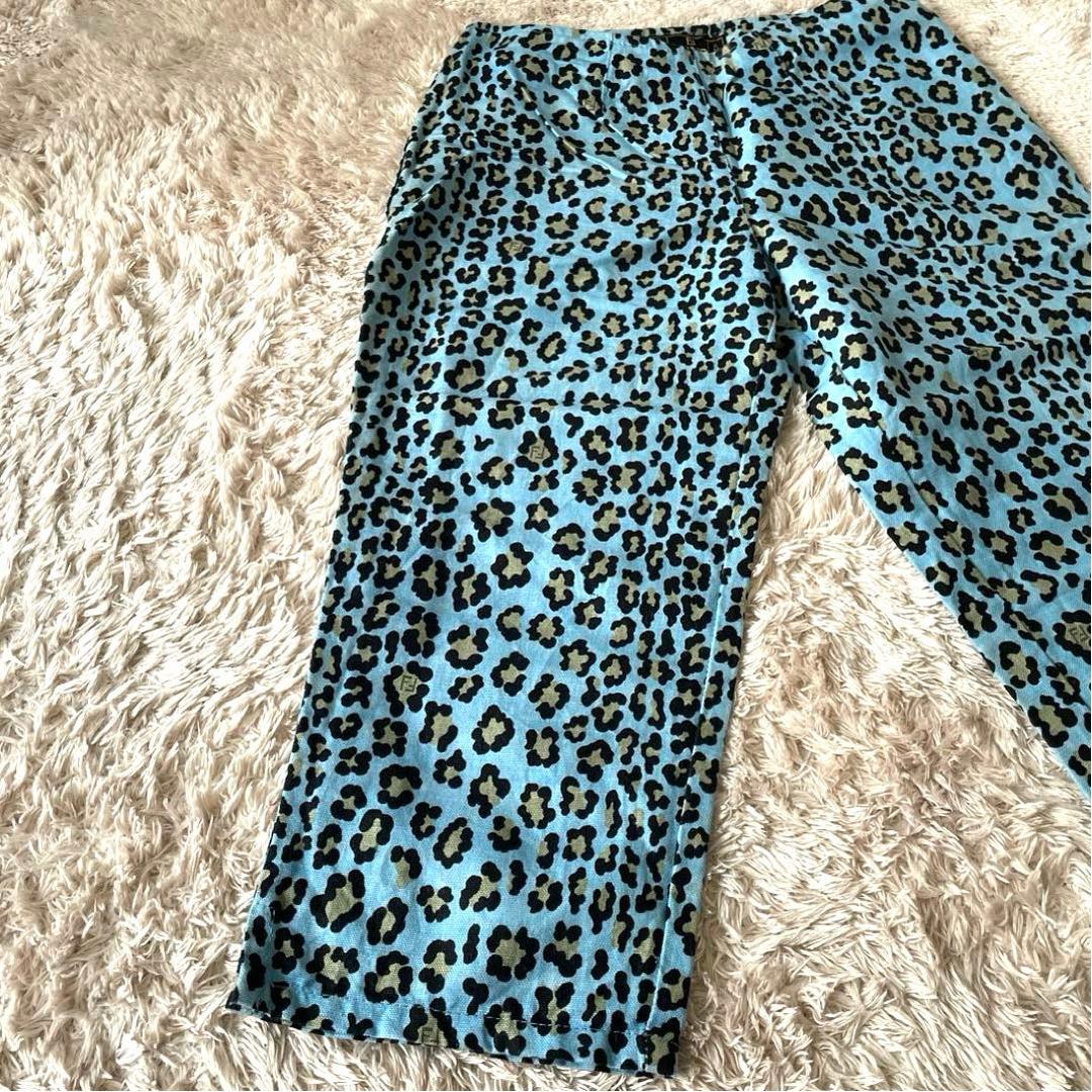 FENDI フェンディ　レディースハーフパンツ