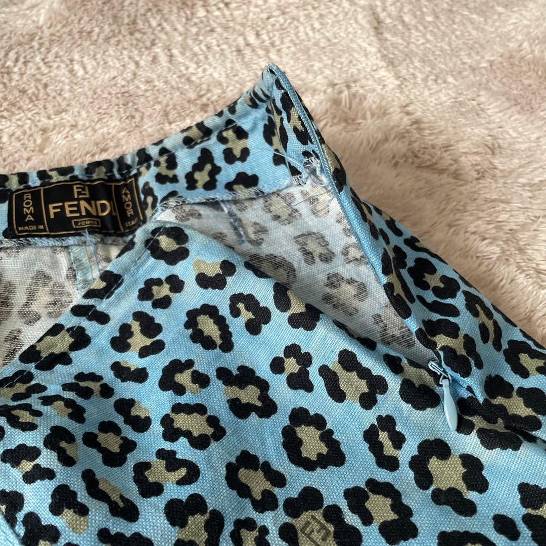 FENDI フェンディ　レディースハーフパンツ