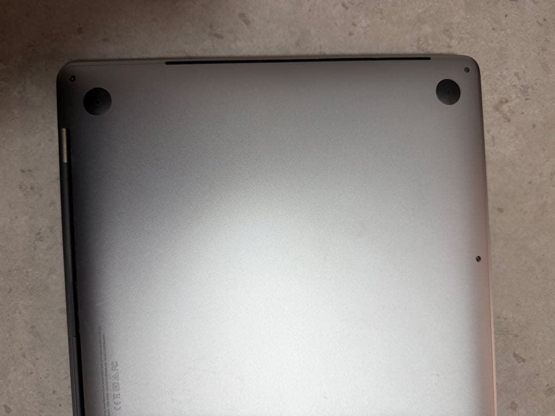 MacBook Pro 15インチ 2018 / 16GB / 256GB