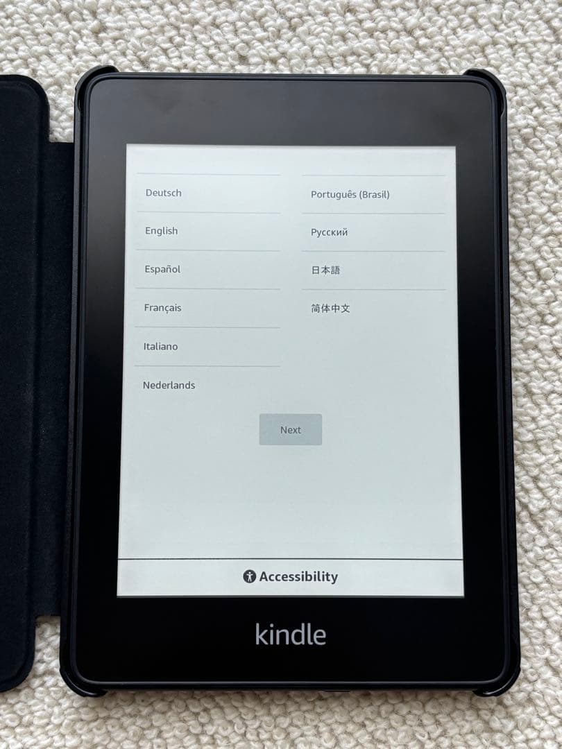 匿名配送:Kindle Paperwhite 第10世代 本体 黒 カバー付き