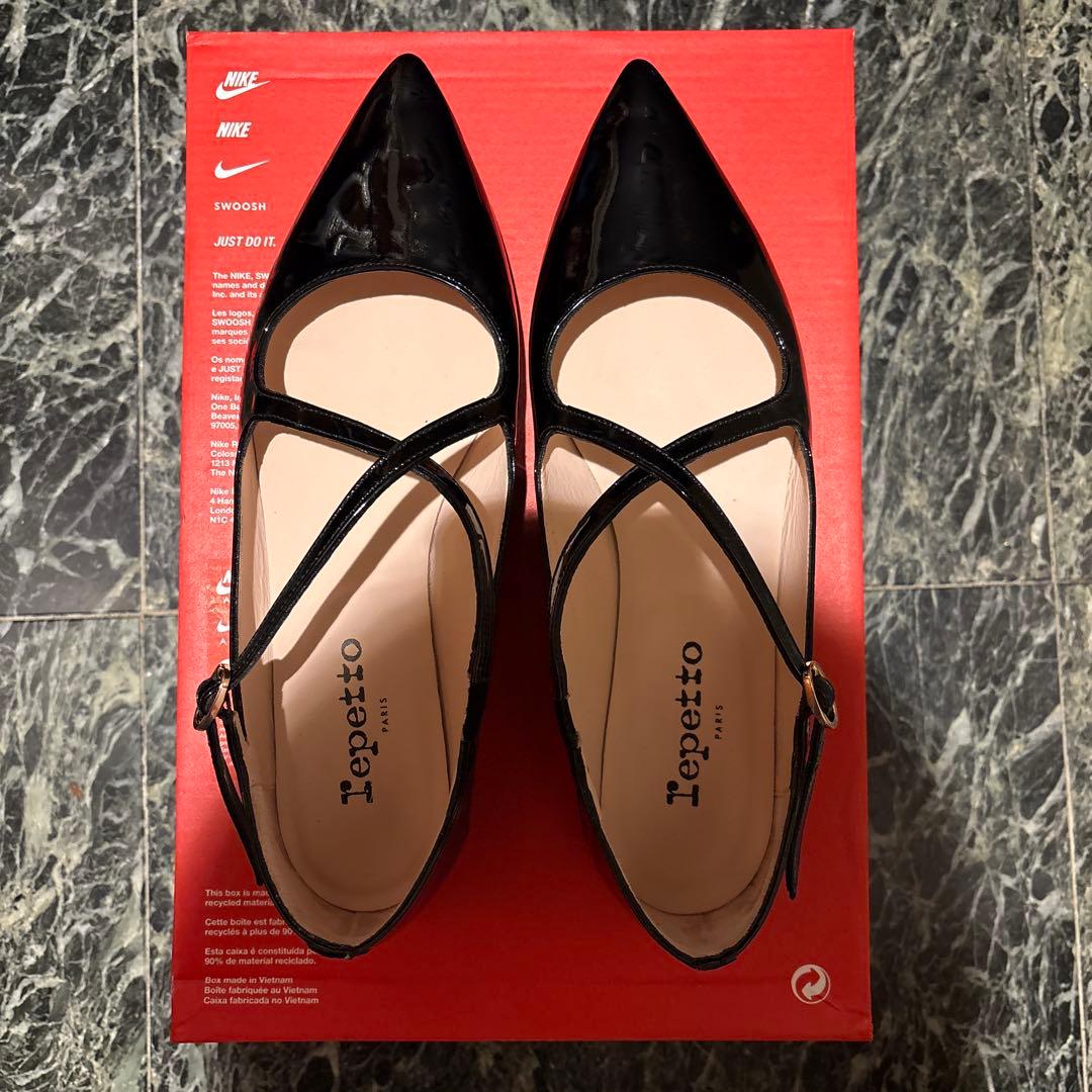 いちご　レペットのクロスストラップシューズ　:40(約25.3㎝)