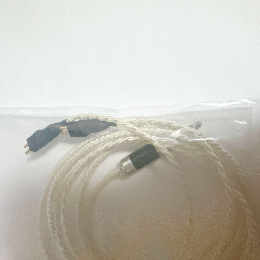 WAGNUS. Frosty Sheep ワグナス FitEar ケーブル