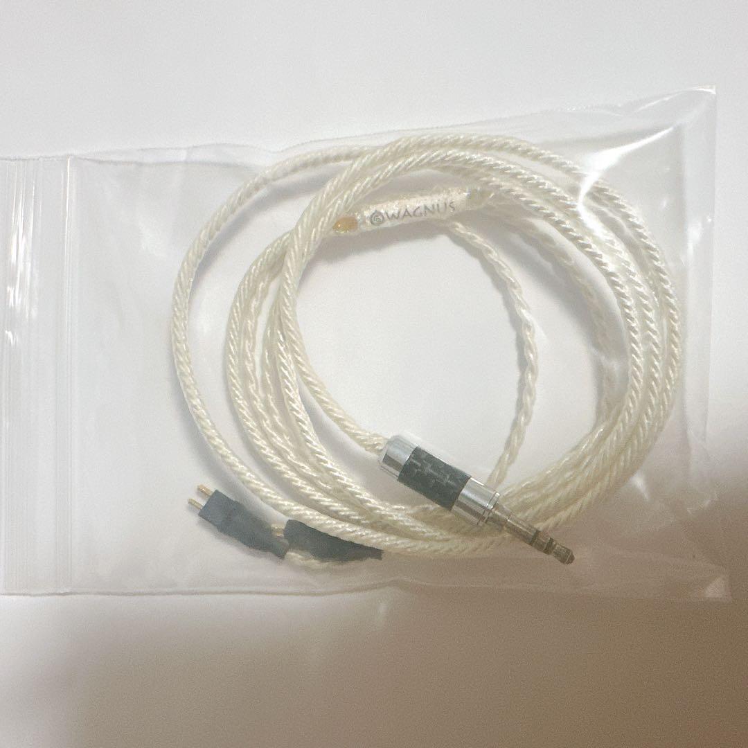 WAGNUS. Frosty Sheep ワグナス FitEar ケーブル