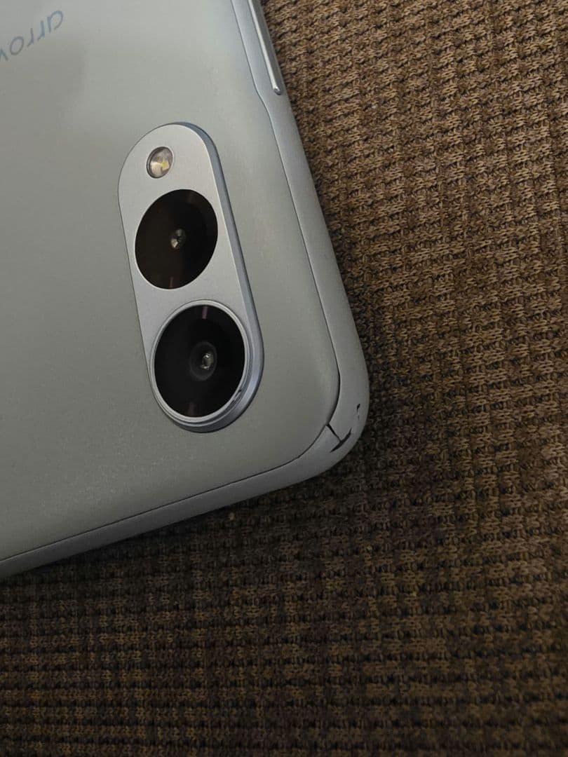 arrows W2 スマートフォン 本体