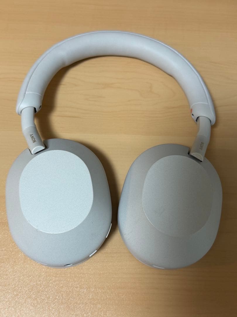 SONY ワイヤレスヘッドホン 収納ケース付き