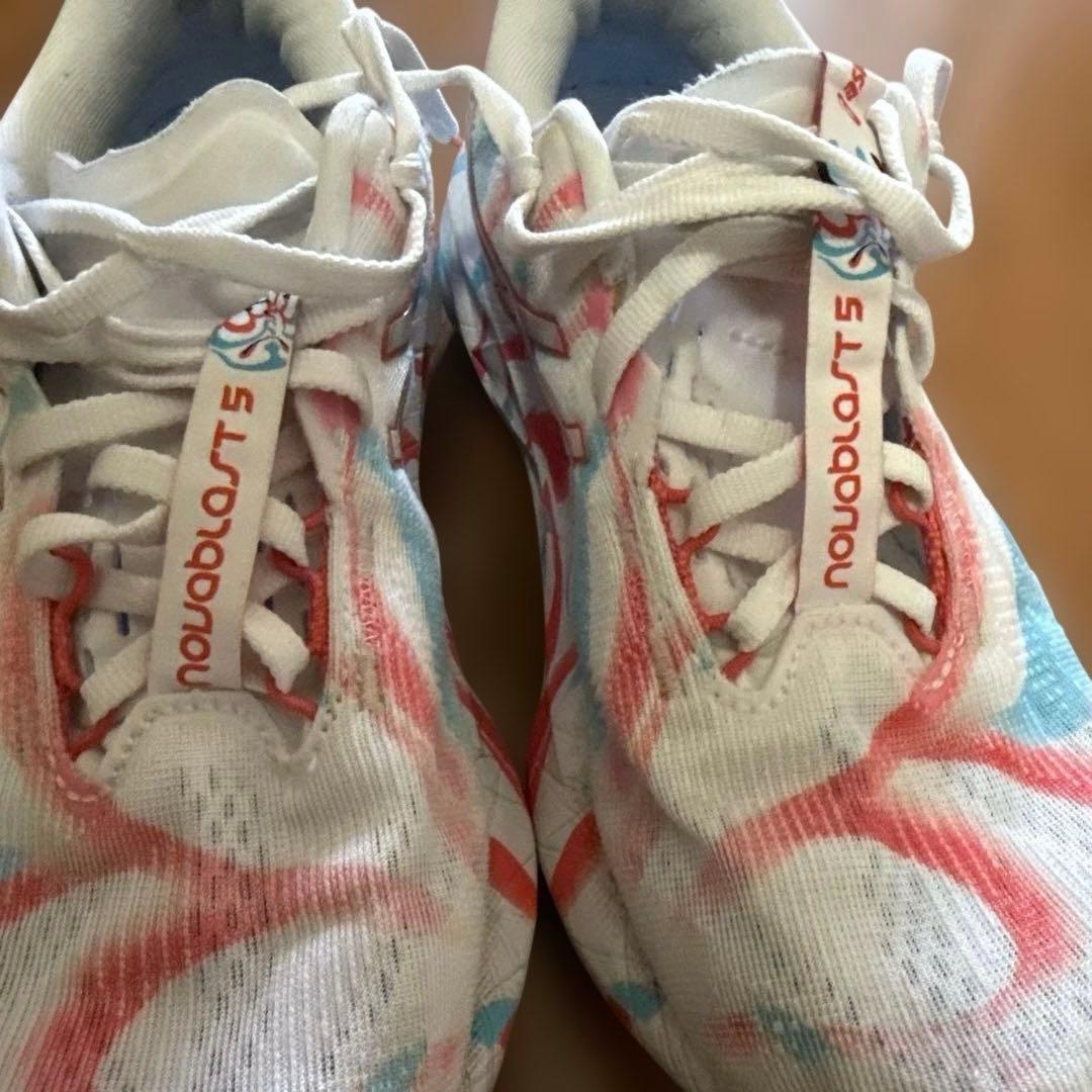 東京マラソン2025 限定モデル　アシックス NOVA BLAST5