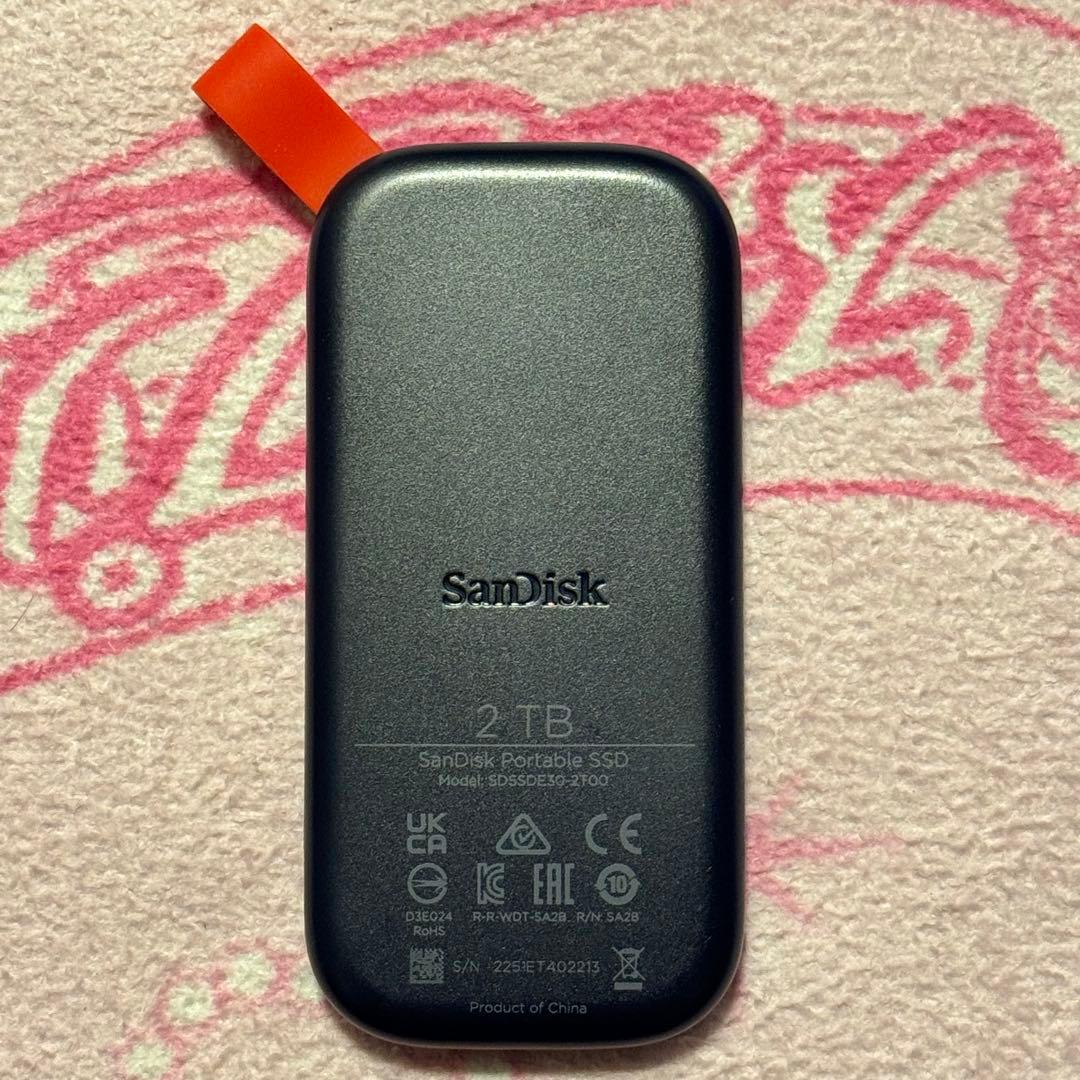 大*陸様 【新品同様】SanDisk Portable SSD 2TB