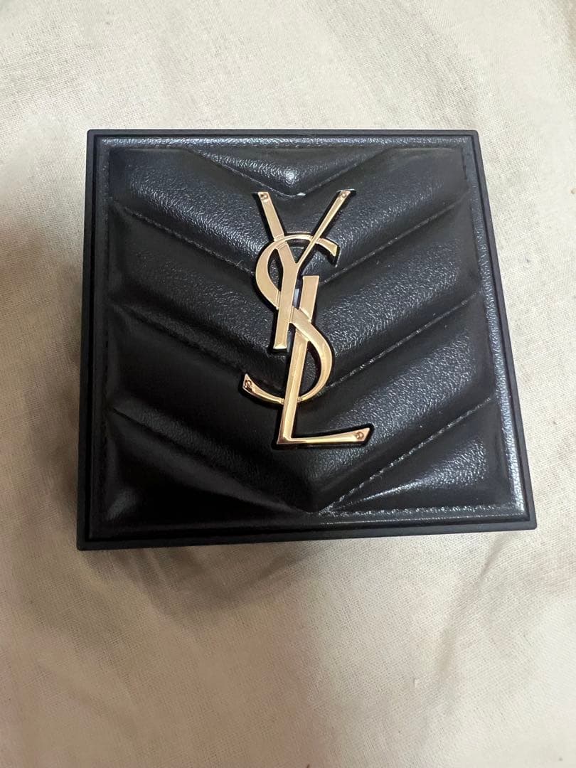 YSL ALL HOURS HYPER FINISH プレストパウダユニバーサル