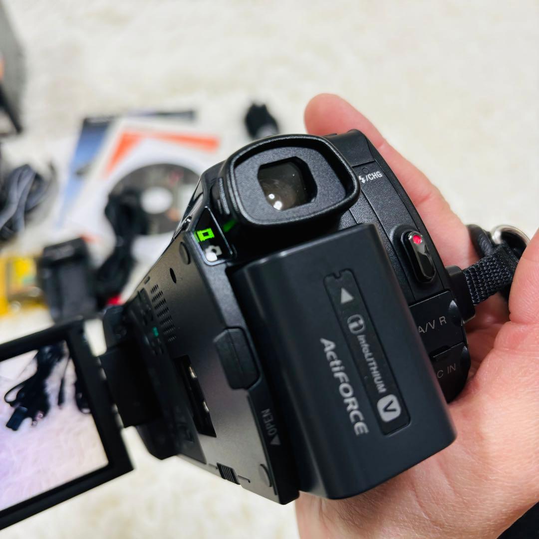 【美品】SONY HDビデオカメラ HDR-XR550V バッテリー2個付き