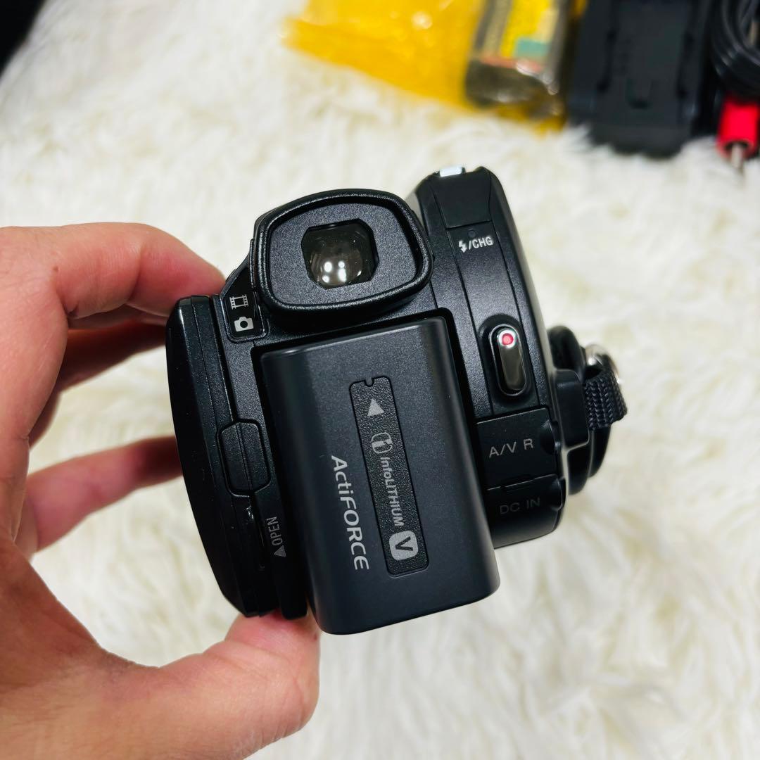 【美品】SONY HDビデオカメラ HDR-XR550V バッテリー2個付き