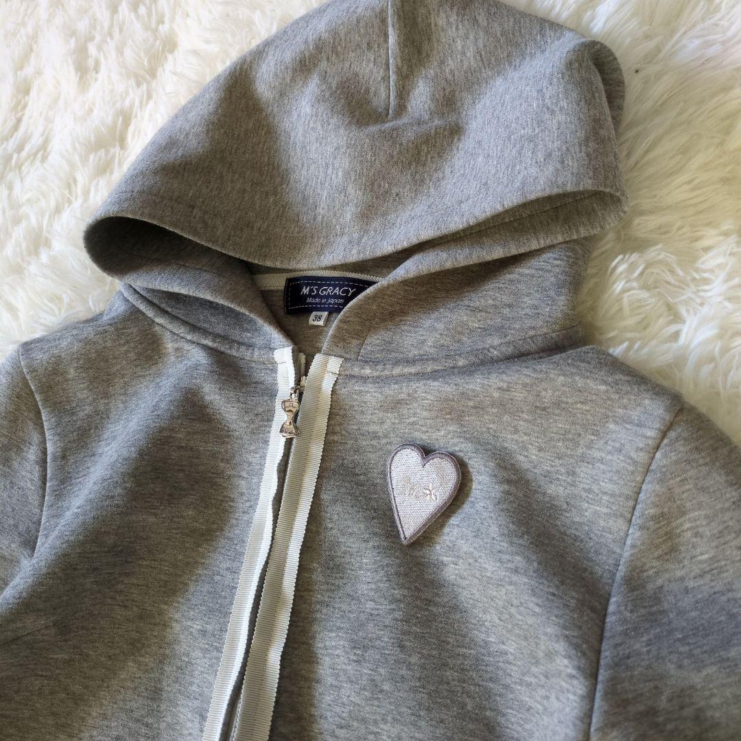 M'S GRACY エムズグレイシー ダンボールニットパーカー ブローチ付き