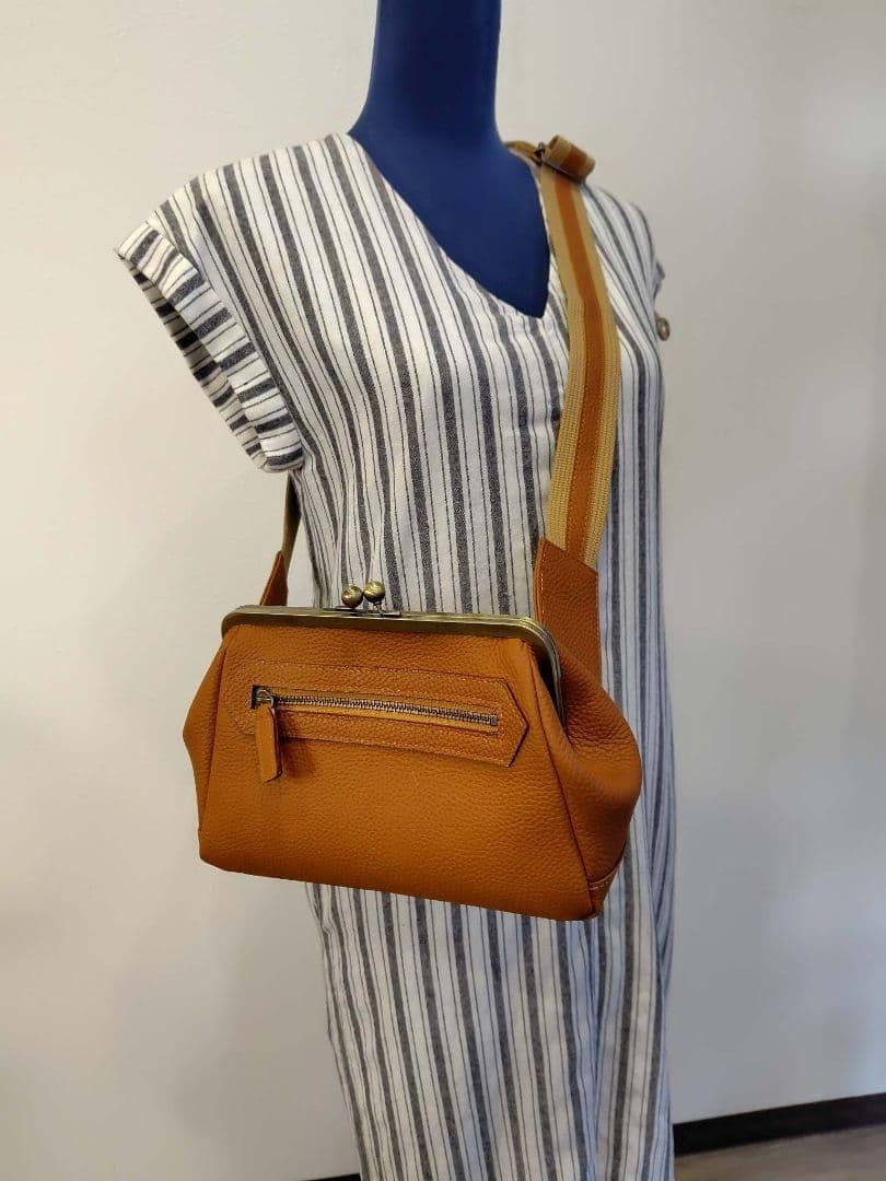 か*☆様 牛革がま口ボディーバッグ　ハンドメイド高級牛革仕様