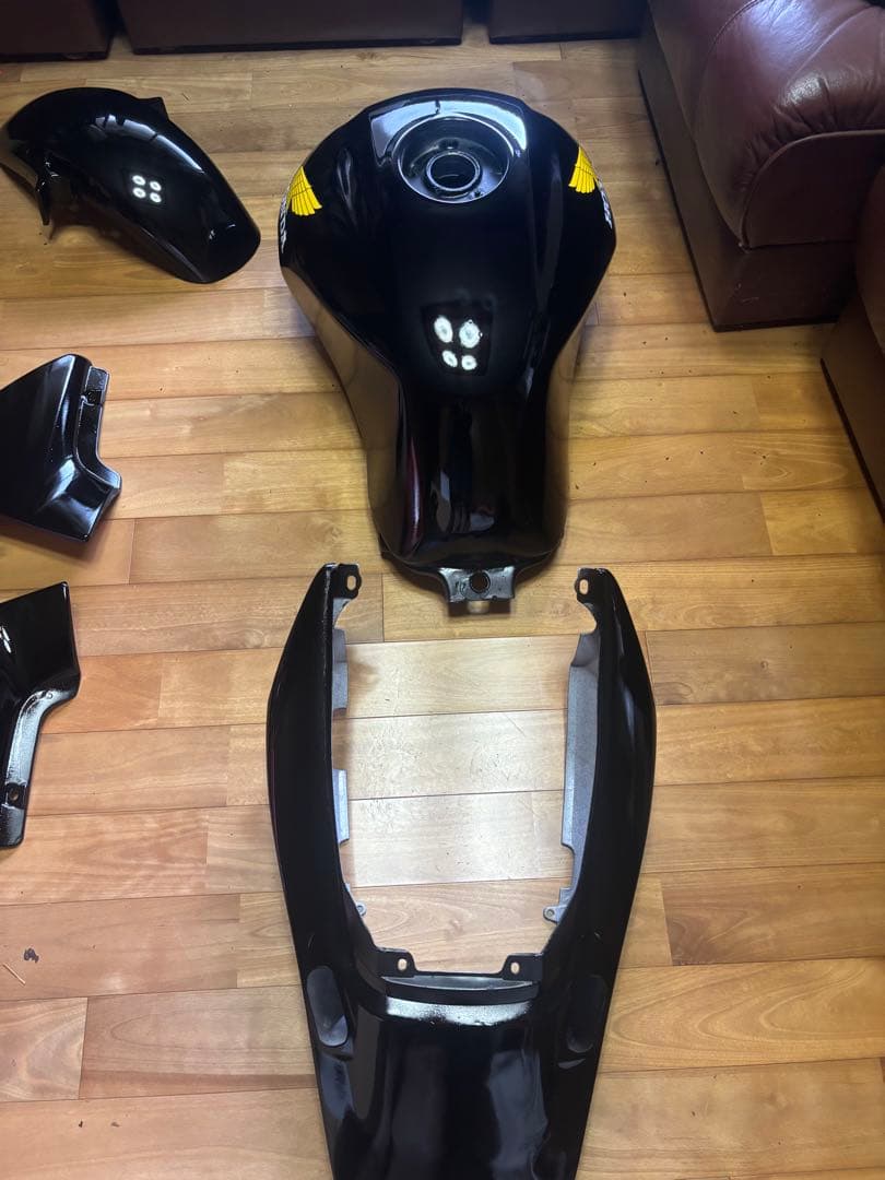 nc42 CB400SF HONDA 外装　タンク　テール　サイドカバ　フェンダ