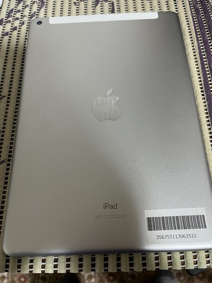 ipad 10.2　10.2インチ　32GB セルラー　simフリー