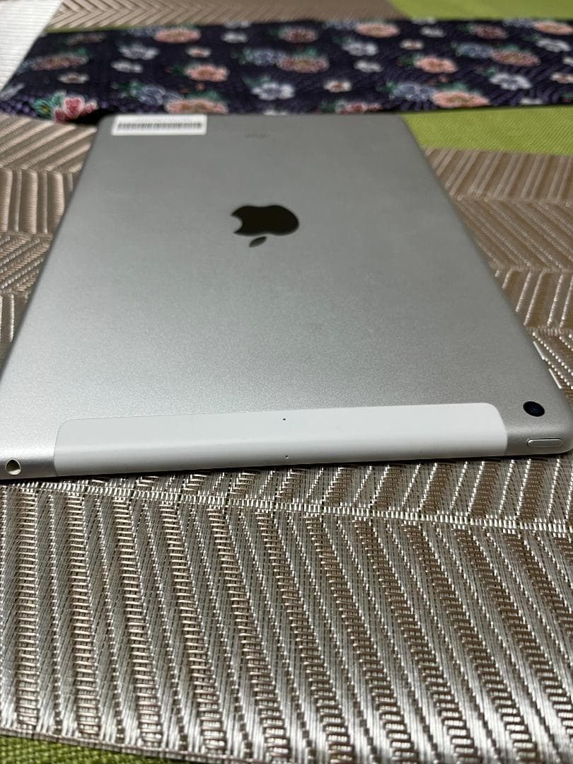 ipad 10.2　10.2インチ　32GB セルラー　simフリー