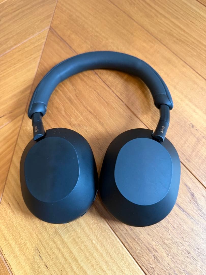 ソニー　ワイヤレスヘッドホンWH-1000XM5 SONY