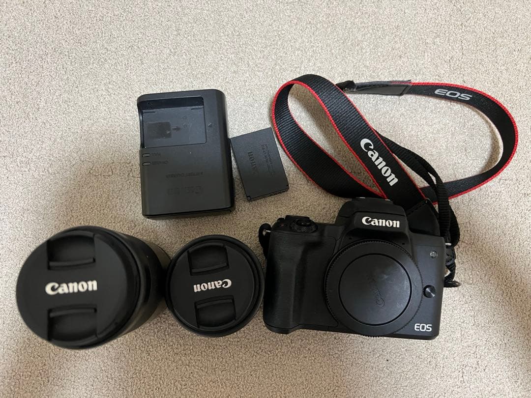 Canon EOS Kiss M ダブルズームキット