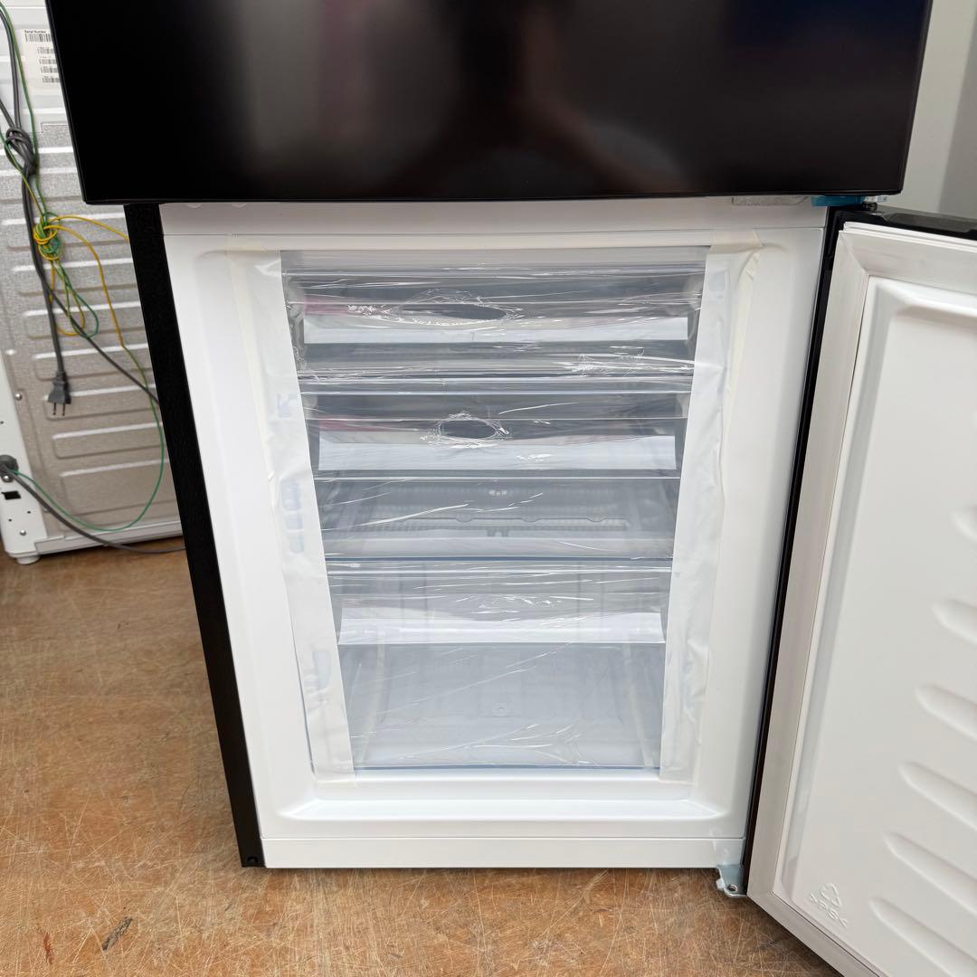 C7410★2024年製★新品.未使用品★ハイセンス冷蔵庫　黒ブラック一人暮らし