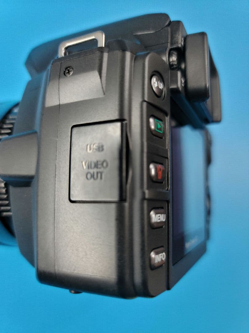 【完動美品】OLYMPUS E500 + ZUIKO DIGITAL 35mm